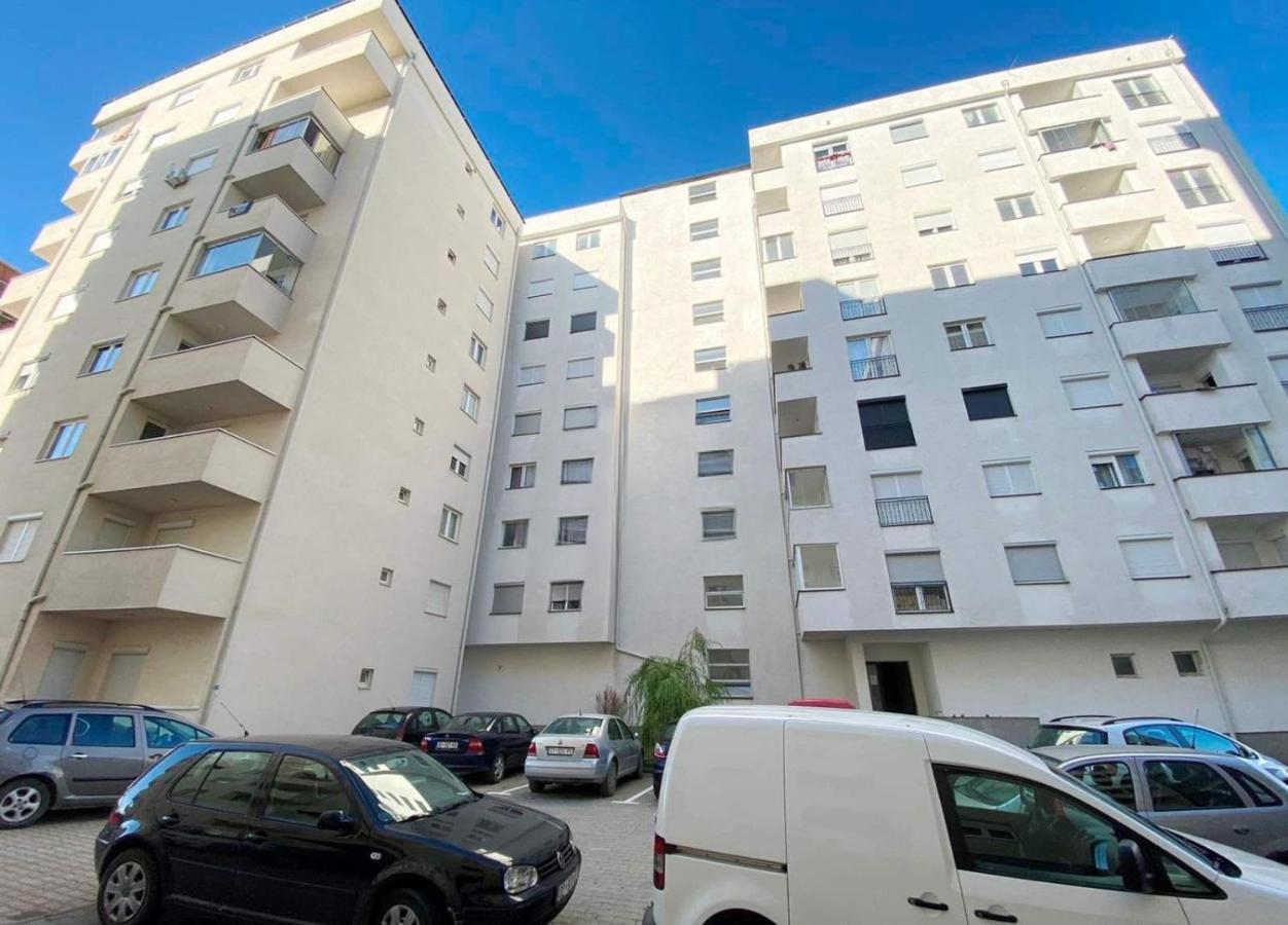 1-Bedroom Apartment Fushe Kosove Kosovo Polje Bagian luar foto