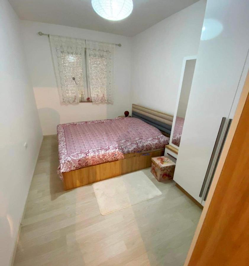 1-Bedroom Apartment Fushe Kosove Kosovo Polje Bagian luar foto